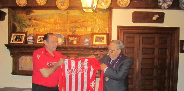 Cándido invita a la plantilla rojiblanca