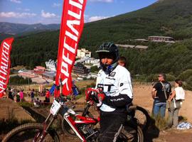 La asturiana Covadonga González, bronce en el nacional de descenso