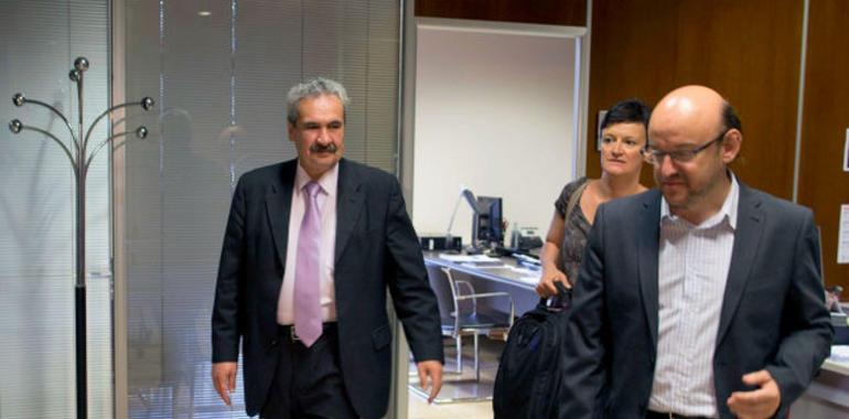 El Principado apuesta por conexiones aéreas con vuelos internacionales para el turismo extranjero