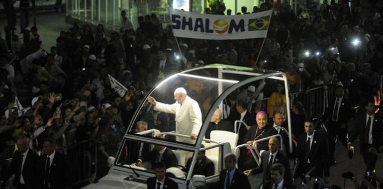 3.000.000 fieles estaban en Copacabana para ver al Papa