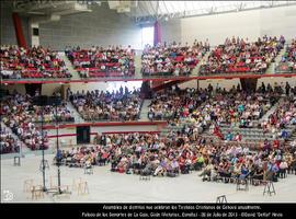 Multitudinaria asamblea de los Testigos de Jehová en Gijón