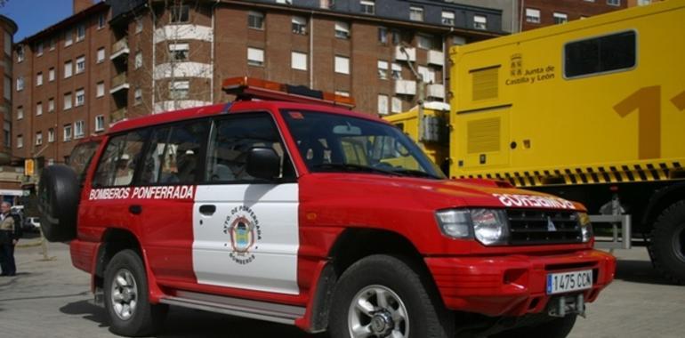 Tres personas resultan heridas en un accidente de tráfico en la urbanización Patricia