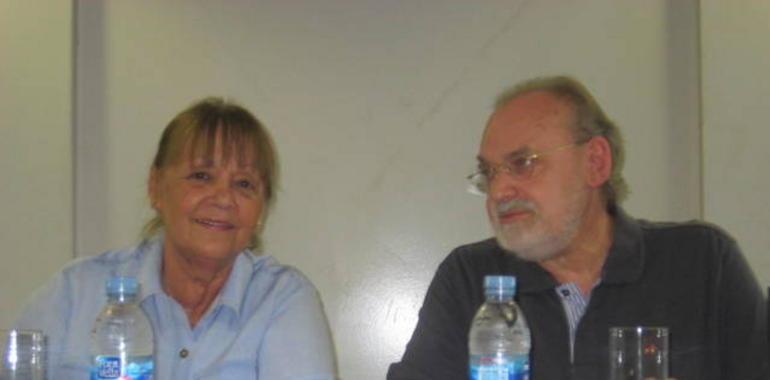  “Hilachas de memoria y fotos viejas” de Argentina Cueto en Nueva