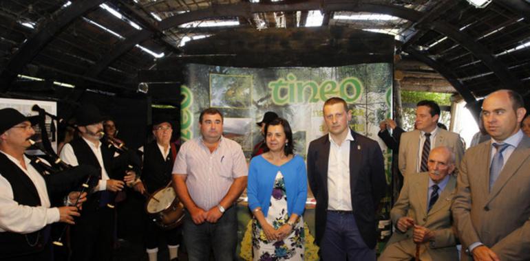 Modernidad y tradición en el Día de Tineo en la Feria Internacional de Muestras 