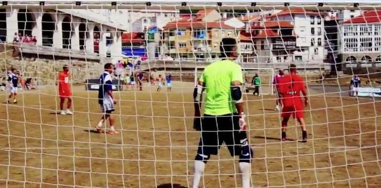 Arranca en la playa de La Ribera el Campeonato de Fútbol Playa de Luanco