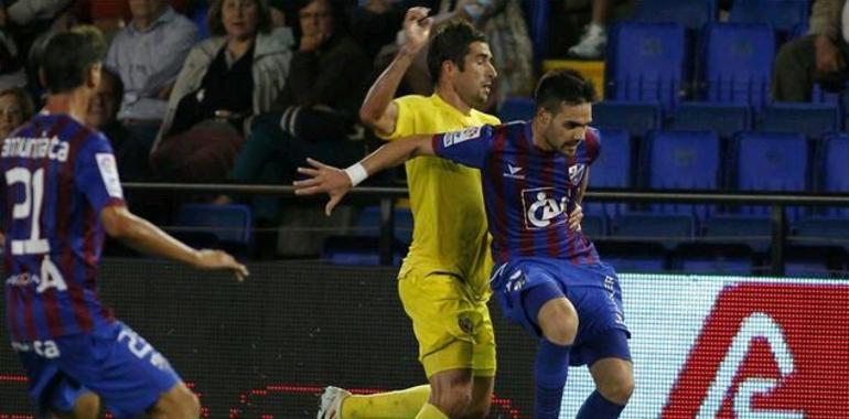 El defensa Sergio Díaz se incorpora al Oviedo en calidad de cedido