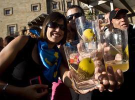 N’AST refuga la prohibición de consumir sidra y vinu’l país hasta los 18 años 
