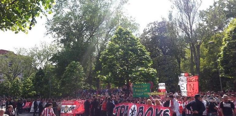 Vuelven las protestas a la Puerta 0 de El Molinón