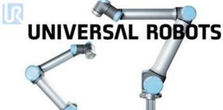 Primer compañeru robot , codo con codo con los trabajadores en la fábrica de Volkswagen