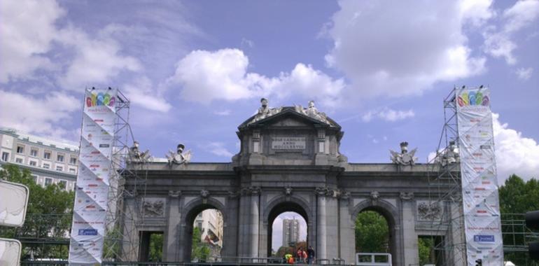 Los madrileños esperarán la decisión del COI en la Puerta de Alcalá