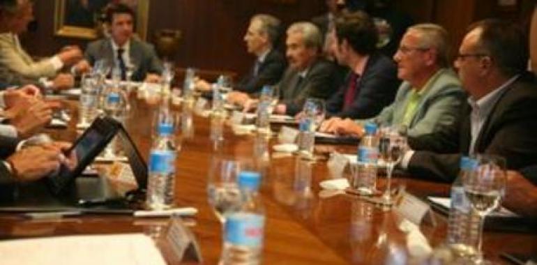 CCOO reclama a Industria garantizar el empleo y atraer carga de trabajo a los astilleros españoles