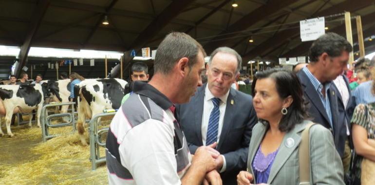 La consejera recuerda en Agrosiero que estará vigilante en el cumplimiento de la PAC para Asturias