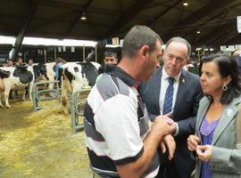 La consejera recuerda en Agrosiero que estará vigilante en el cumplimiento de la PAC para Asturias