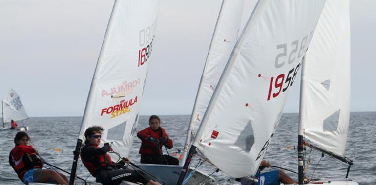 Universidad de Oviedo Isatur e Ita II, primeros líderes en el Trofeo Otoño de Cruceros