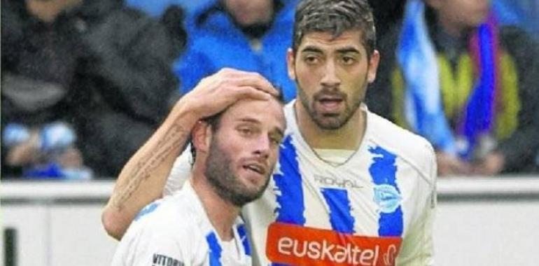 El Alavés apea al Sporting del liderato