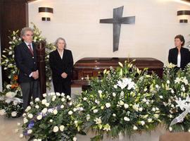 Álvaro Mutis enriqueció la narrativa y la poesía de nuestro continente: Rafael Tovar y de Teresa