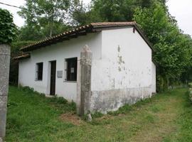 El Taller de Empleo “Sierra del Cuera” inicia la rehabilitación del albergue de Piñeres, Llanes   