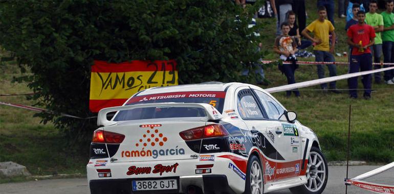 Víctor Senra impuso su ritmo en el Villa de Llanes