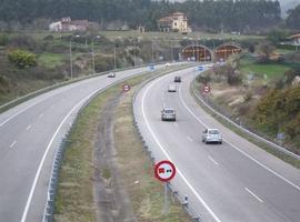 Cuatro heridos graves y 17 leves en los 34 accidentes del fin de semana en las carreteras asturianas