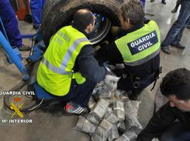 La Guardia Civil incauta más 570 Kilogramos de polen de hachís ocultos en las ruedas de un trailer 