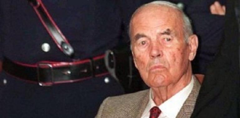 Muerre’l criminal nazi Erich Priebke