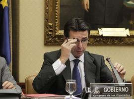 El PSOE recurre en el TC el decreto contra las renovables por su retroactividad