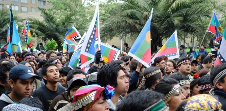 Revuelta de los mapuches en Chile nel Día de la Raza