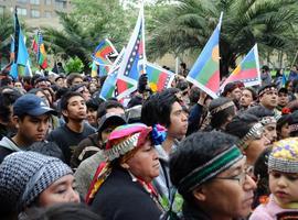 Revuelta de los mapuches en Chile nel Día de la Raza