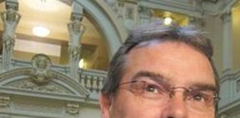 El TSJA abre juicio oral contra el diputado de IU Ángel González