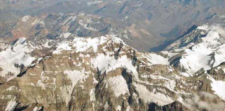 Ascensión Solidaria al Aconcagua 2014 pro Mensajeros de la Paz