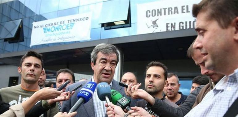 Cascos alerta del "expolio tecnológico"por Teneco si cierra la planta gijonesa