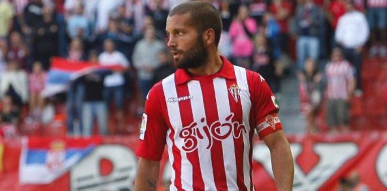 Lora: "El jugador del Girona se tiró encima de mí"