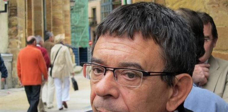 Sánchez Ramos (IU) critica las "palabras huecas" del Príncipe en su visita a Asturias