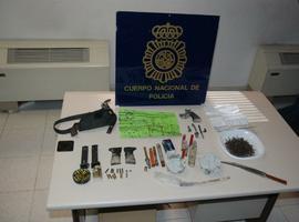 Detenido un individuo que se atrincheró en su domicilio con un artefacto explosivo 