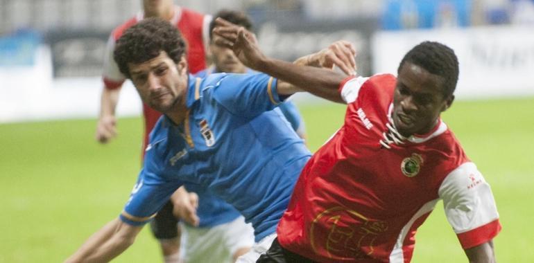 El Oviedo cede el liderato al Racing