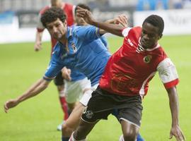 El Oviedo cede el liderato al Racing