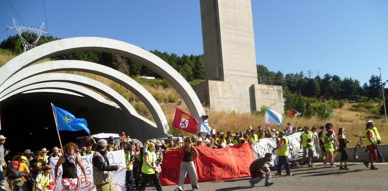 Los indignados asturianos marchan sobre Madrid