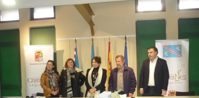 Marisa López Diz ye Premiu María Josefa Canellada de Lliteratura Infantil y Xuvenil en llingua asturiana 