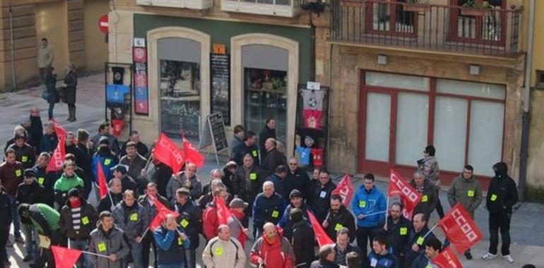 Califican de atentado a la libertad de expresión la citación judicial a tres despedidos de Santa Bárbara