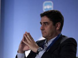 Echániz defiende la \"modernización\" de la Sanidad pública española en el congreso de NNGG