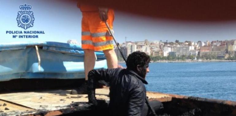 Más de 200 inmigrantes detectados cuando intentaban entrar ilegalmente en España ocultos en barcos