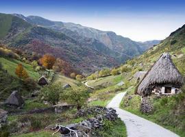 Asturias presenta su oferta en la Feria Internacional del Turismo de Interior de Valladolid