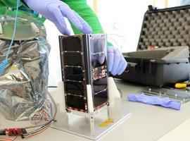 El nanosatélite Manolito orbita la Tierra y se encuentra estupendo
