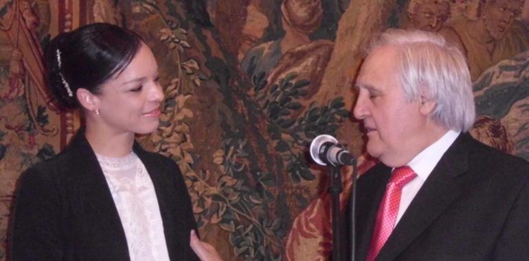 Viengsay Valdés, patrona de honor de la Fundación Don Pelayo
