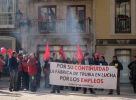 El Pleno ovetense pide a Santa Bárbara que retire la querella contra los tres extrabajadores