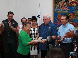 Presidente pide perdón a los panameños por envenenamiento masivo con dietilenglicol