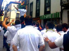 Cangas del Narcea puso fin a su semana de pólvora con la Jira a Santa Ana y una pagana procesión