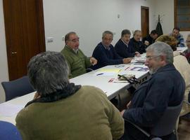 Vecinos de la zona rural de Oviedo trasladan a ediles del PSOE su sensación de \abandono\