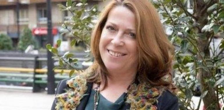 Pilar Sánchez Vicente presenta su quinta novela Luciérnagas en la memoria, hoy en Oviedo