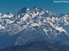 La montaña baja a la Villa